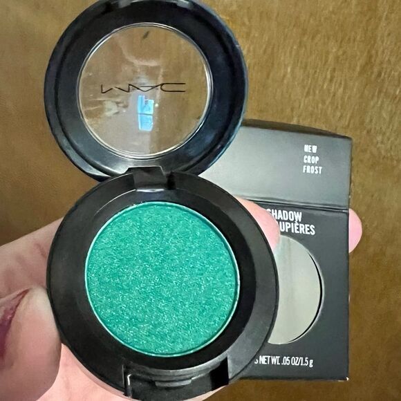 1 LEFT! Mac Eye Shadow New Crop Frost - Picture 1 of 6